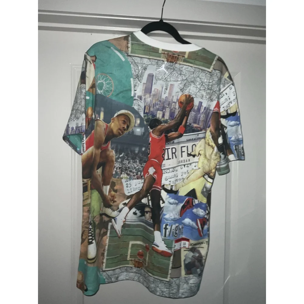 2 Men's Jordan Graphic T-shirts Size Large